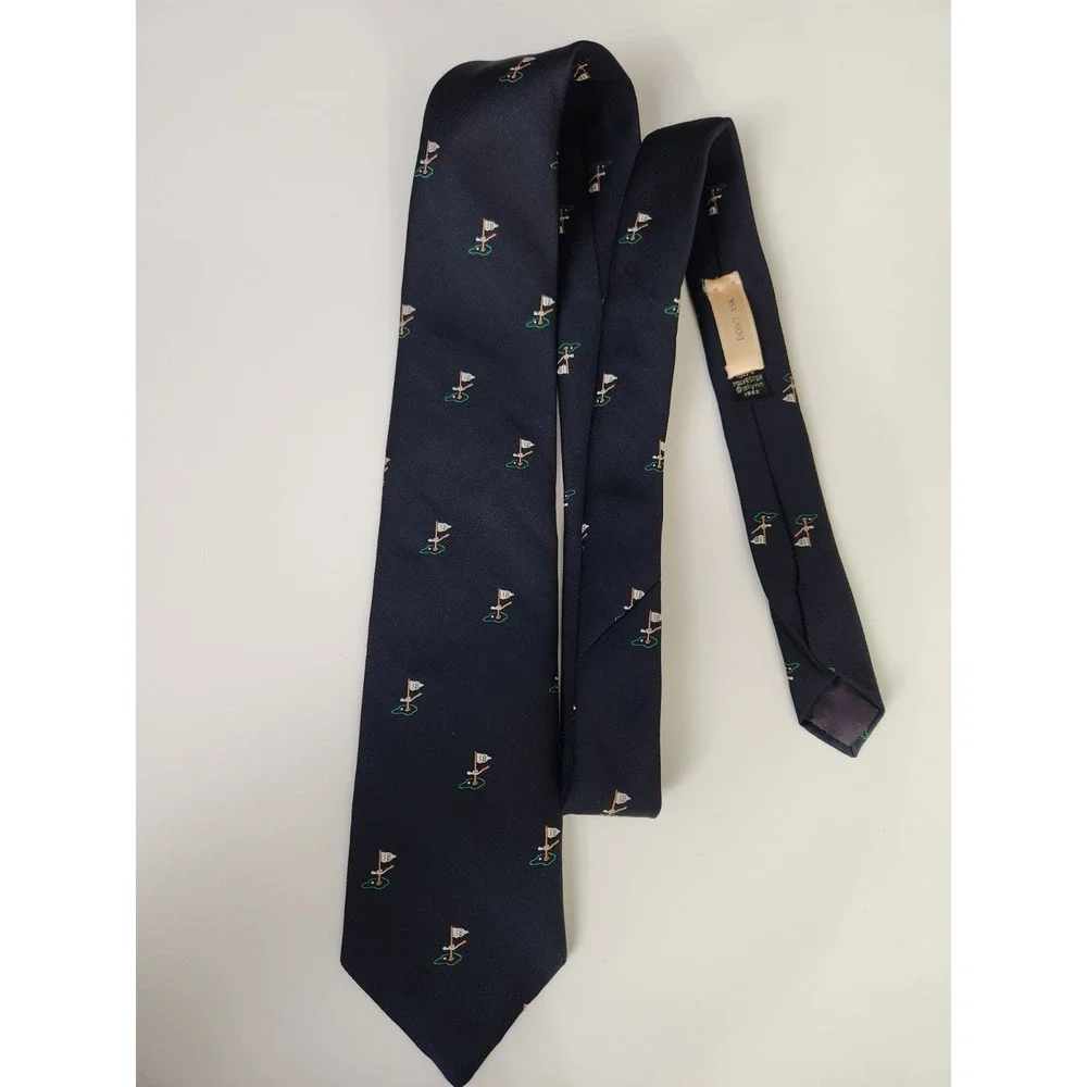 Vintage 1982 Alynn Neckware Navy Blue Novelty 18th Hole Golf Tie 